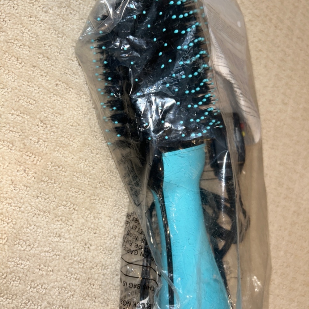 Revlon One-Step Hair Dryer & Volumizer - Picture 3 of 5